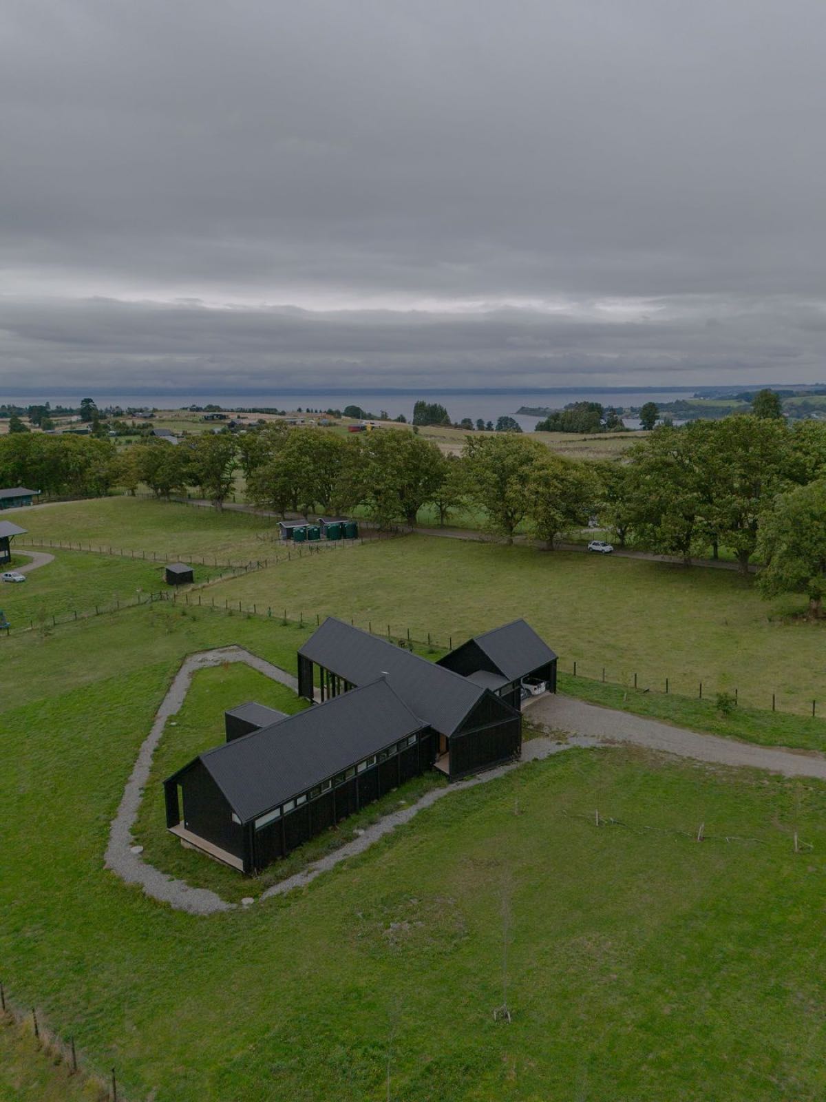 CASA ALDEA, lago Llanquihue — obra de Paralelo Transversal, arquitectura en Chile (3)