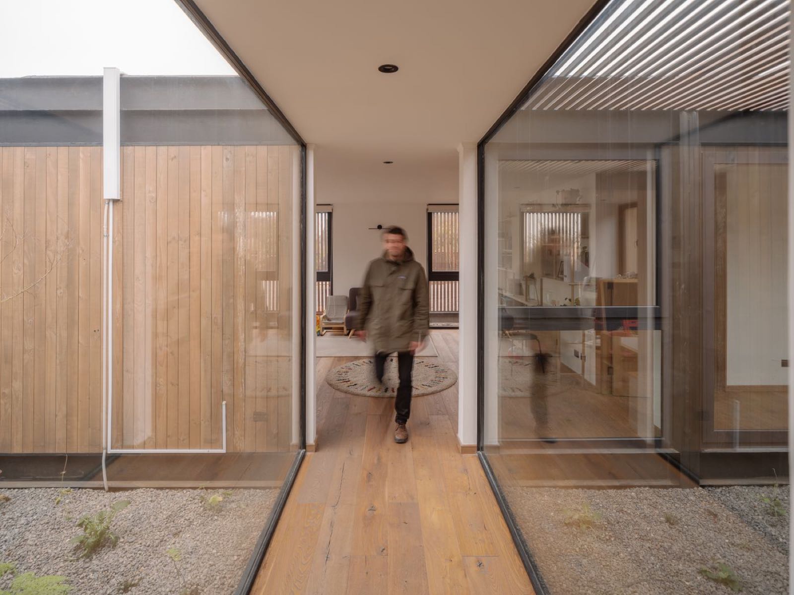 CASA CON LUCARNA, afueras de Santiago — obra de Paralelo Transversal, arquitectura en Chile (7)